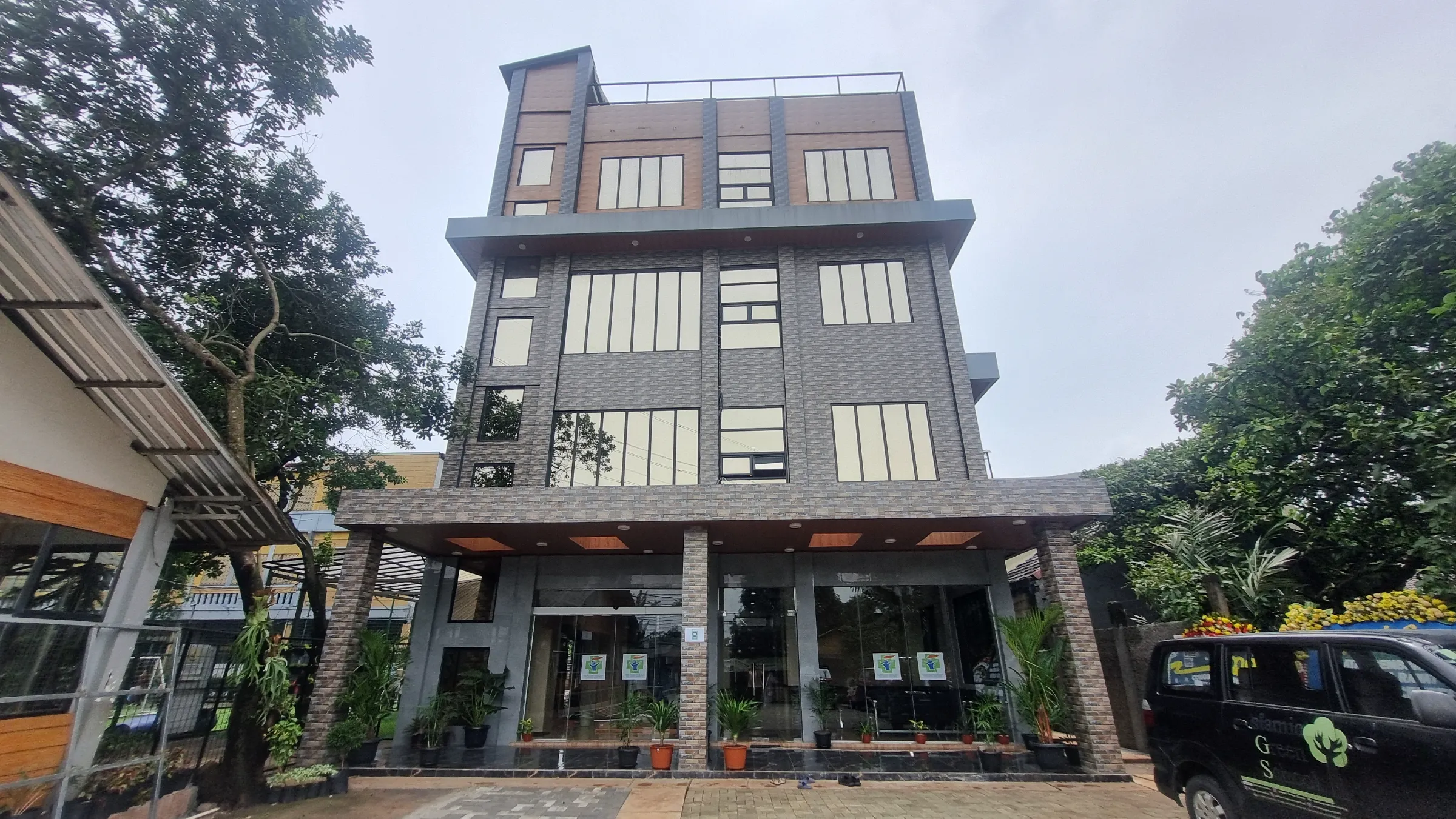 Fasilitas rawat jalan dan rawat inap Talenta Center